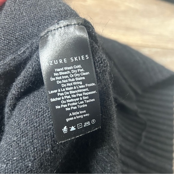 ARITZIA Azure Skies Grey Cardigan Size L - Picture 9 of 9